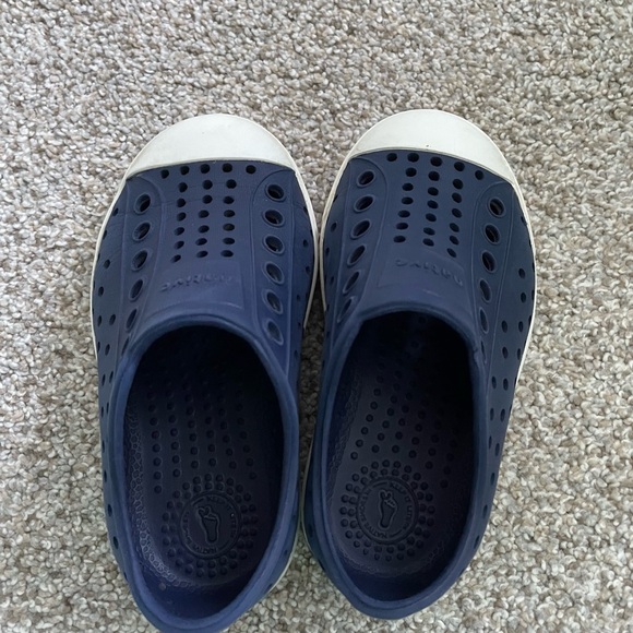 Native Jefferson Shoes - Picture 3 of 5